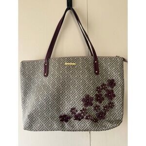Liz Claiborne Tote Bag Floral Applique Geometric Pattern Burgundy Straps